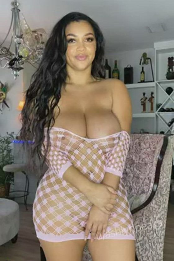 Ashlyn Peaks topless simply fine large breasts! (gif)