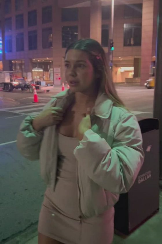 Tits reveal under city lights! (gif)