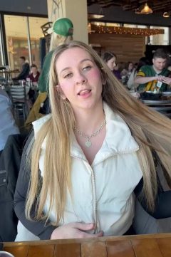 amateur girlfriend flashing boobs in a public place