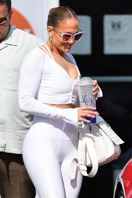 Jennifer Lopez ass sexy leggings pic 5