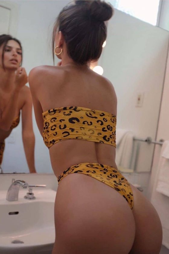 EmRata  – Summer is calling!