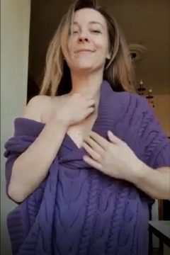 amateur woman braless sweater