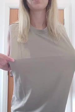 busty wife braless