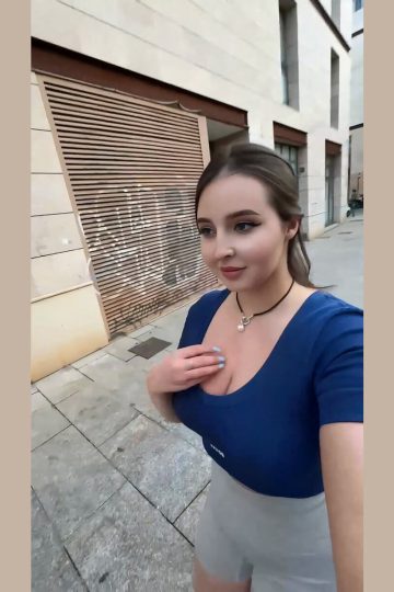 Busty sweetie flashing in public! (gif)