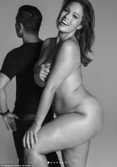 Ashley Graham nude