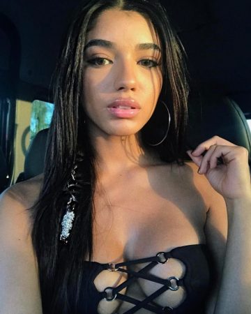 Yovanna Ventura super sexy at Coachella