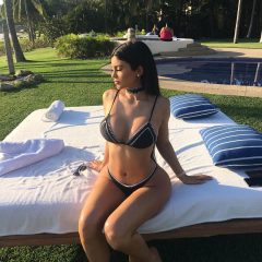 kylie-jenner-bikini-curves